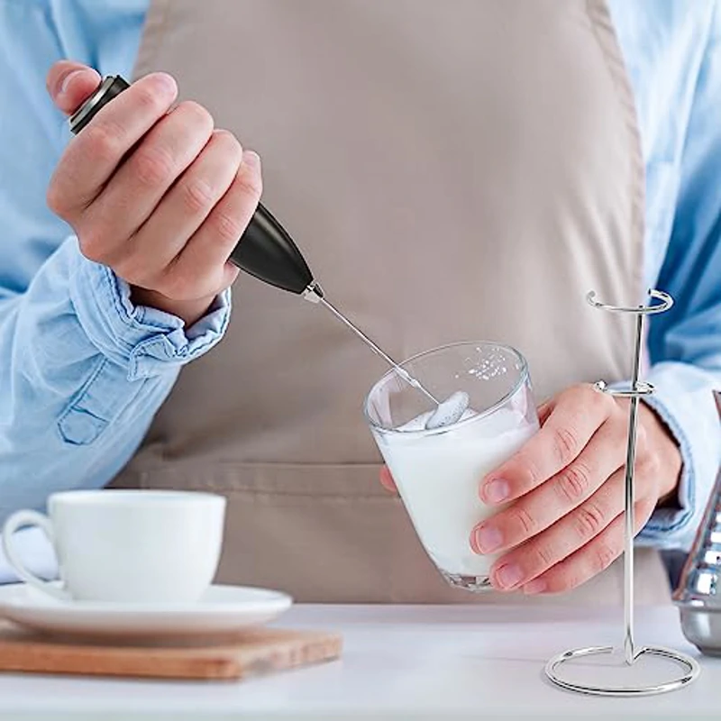 POWSAF Espumador de Leche, Batidor Leche Espuma con Soporte, 13000 RPM, Espumadera de Electrico, Batidora para Café, Latte, Cappuccino, Negro - Imagen 2