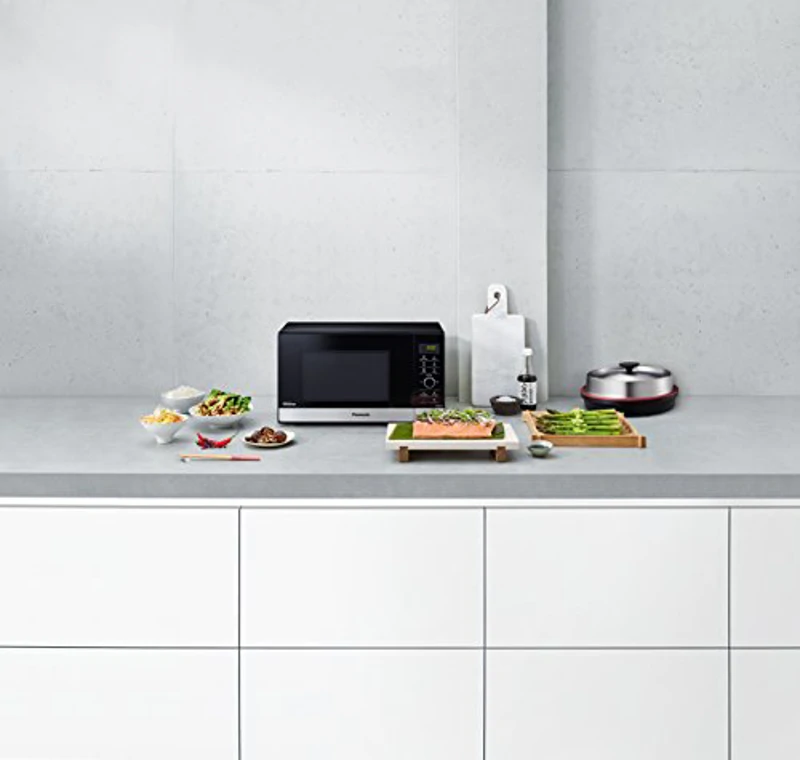 Panasonic NN-GD38HSSUG Microondas y Grill Inverter con Plato Giratorio, 23 L, Acero Inoxidable, 1000 W, Grill 1000 W, 17 Programas Auto, Parrilla, Negro - Imagen 2