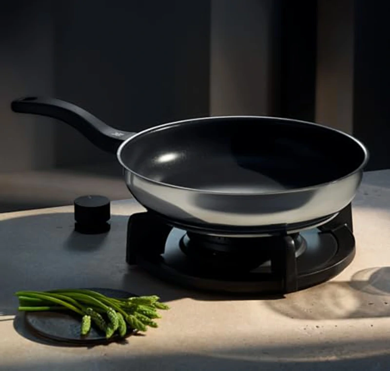 WMF Devil - Juego de 3 Sartenes Antiadherentes 20-24-28 cm, Sartén de Acero Inoxidable y Revestimiento Antiadherente para Todo Tipo de Cocinas Incluido Inducción, sin PFOA, Color Negro - Imagen 2